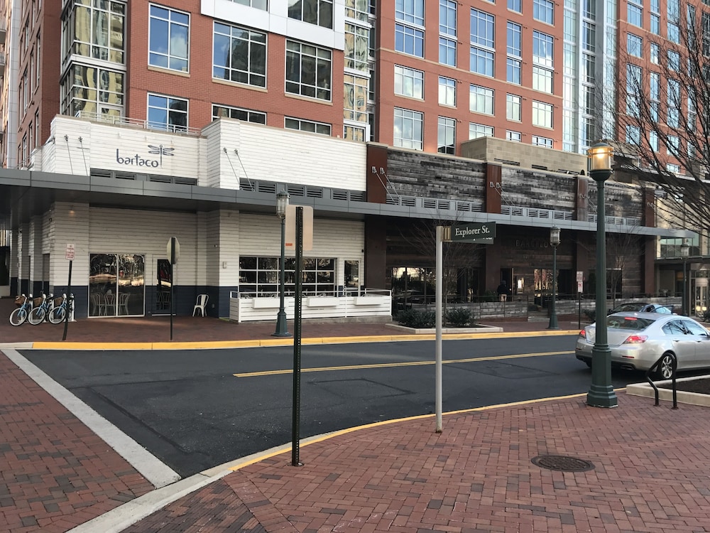 LRV Avant at Reston Town Center - Property Image 5