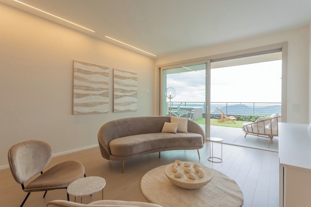 La Vista Bonita by Rent all Como
