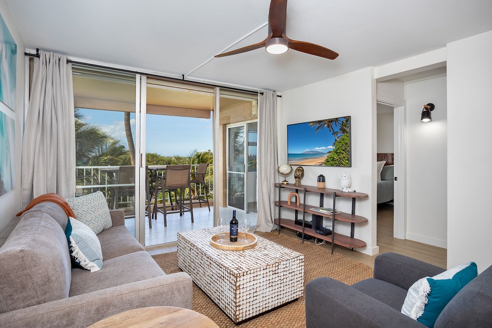 Oceanfront Modern & Elegant Vistas
