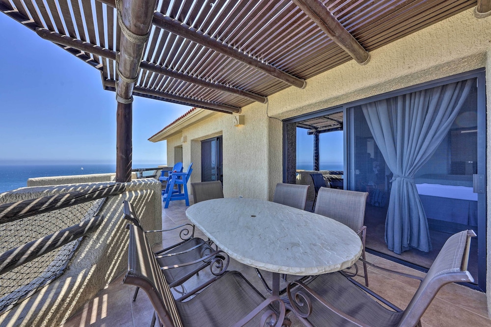 Resort-style Cabo Getaway With Pools & Ocean Views view 4