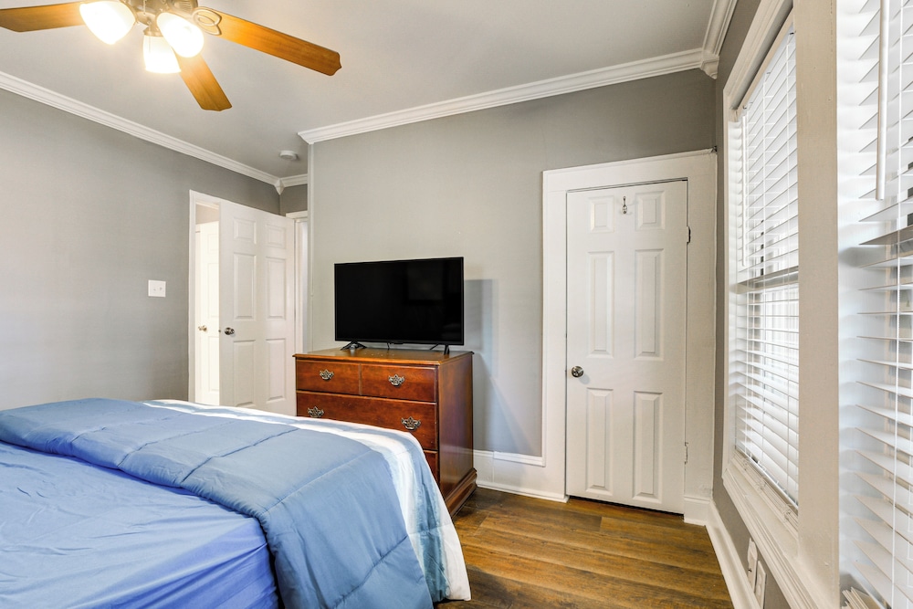 Durham Home w/ Screened Porch ~ 3 Mi to Downtown! view 2