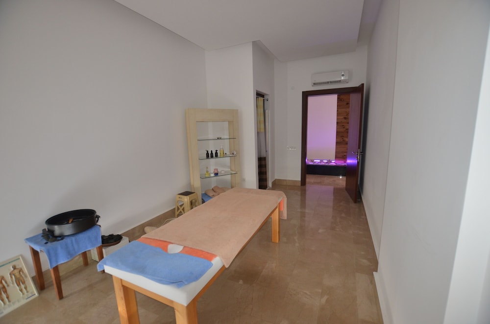 Photo 6