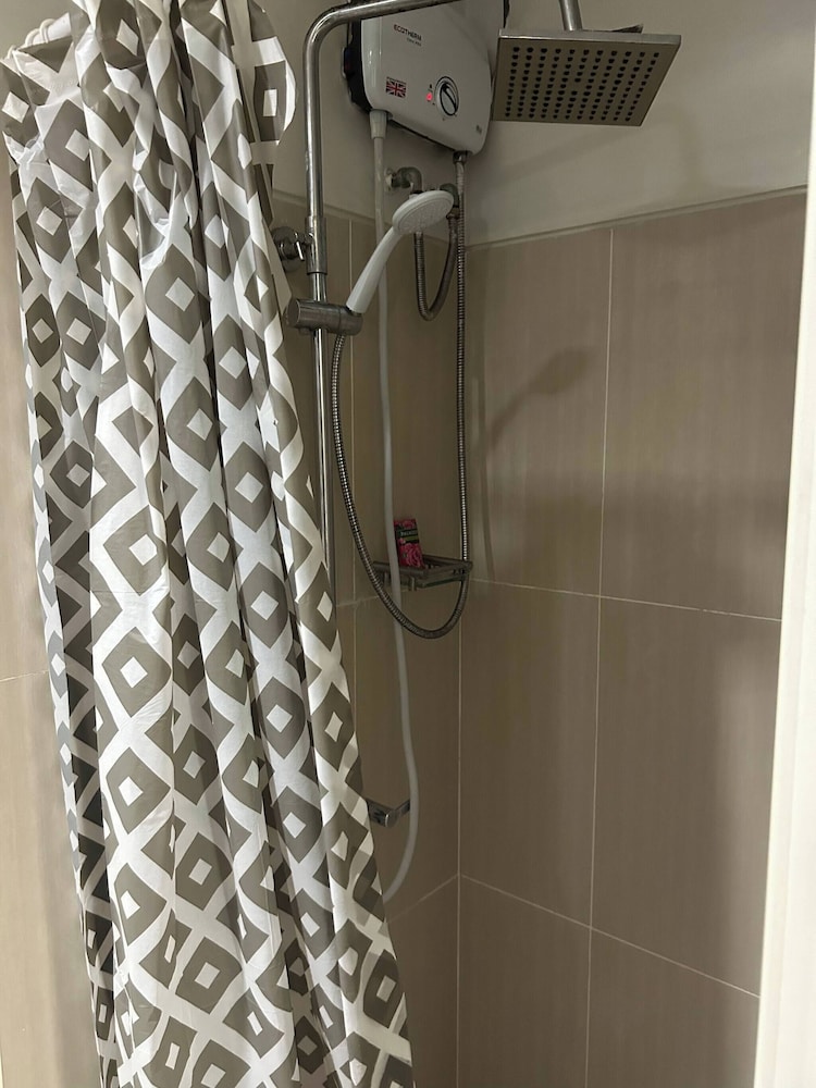 Vibrant Pasay City Apartment for Rent - Perfect Home Base Front of Mall of Asia