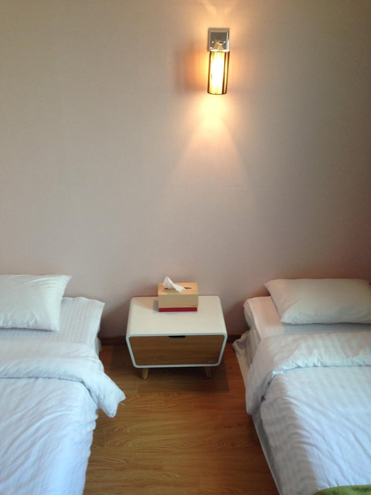 Jeju R Hotel & Guest House - Hostel