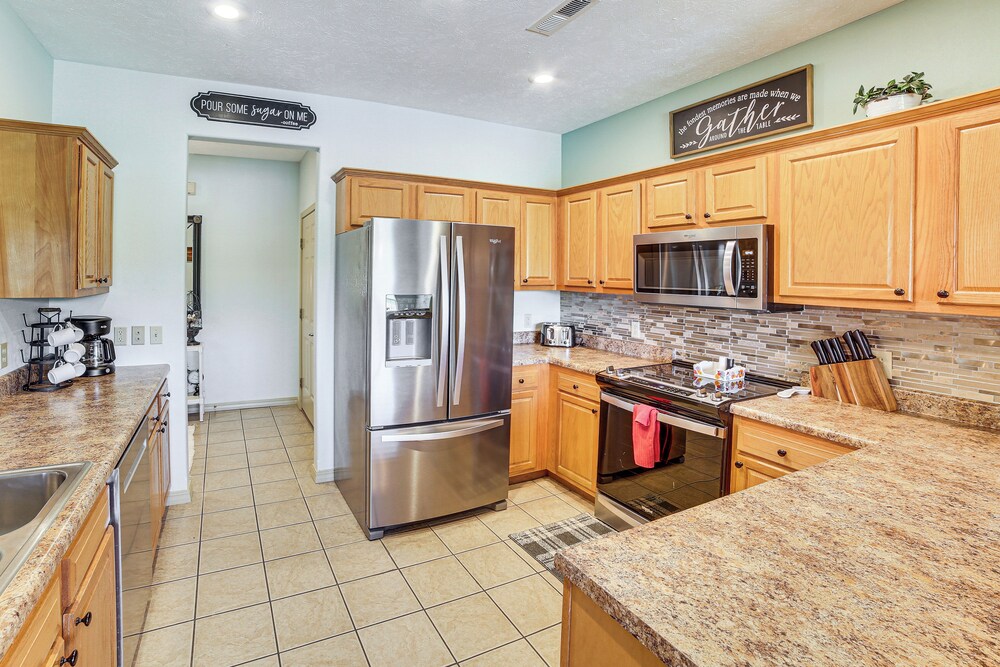 Pool & Lake Access: 'cozy Nest' in Branson West