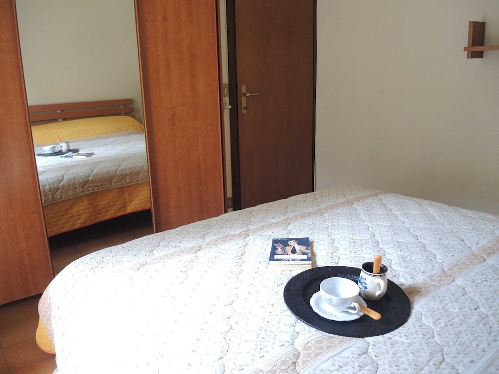 Comfortable Flat Near the sea With Garden