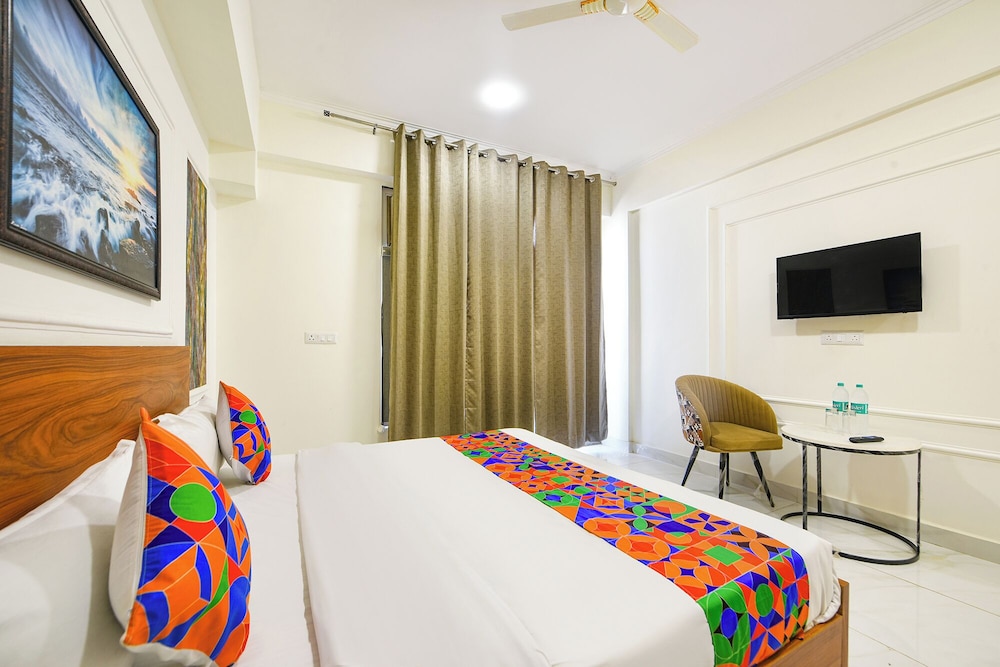 Fabhotel Prime The Golden Petals & Banquet