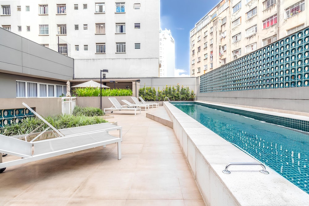 Moderno com AC piscina e academia