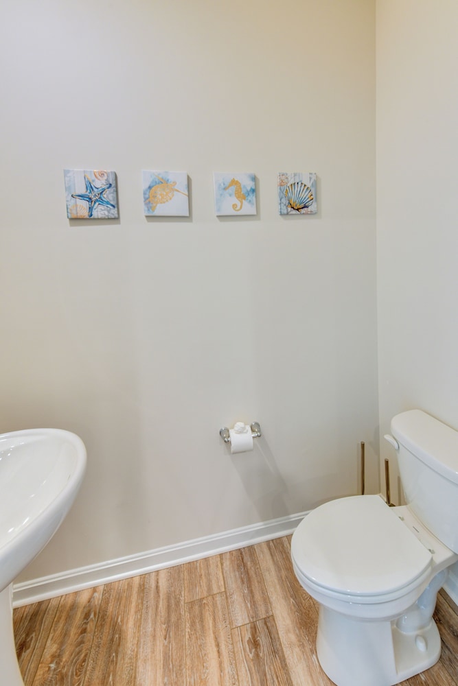 5 Mi to Bethany Beach: Home w/ Pool + Gym Access!