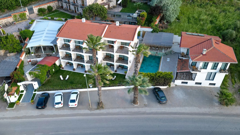 Cunda House Küçük Otel - Image 19