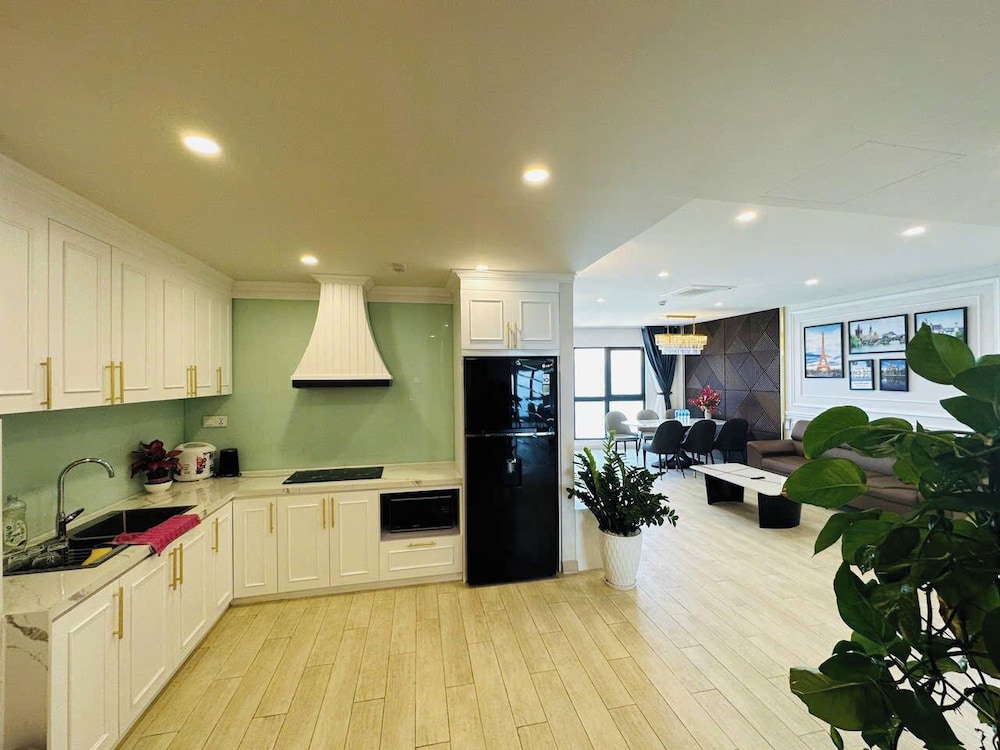 Gold Coast Balcony Serviced Apartment