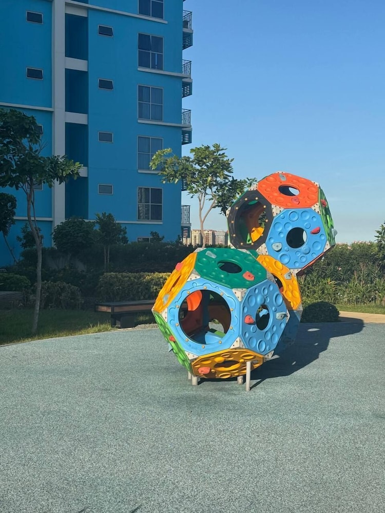 BAYSHORE RESIDENTIAL RESORT 2 PHASE 1