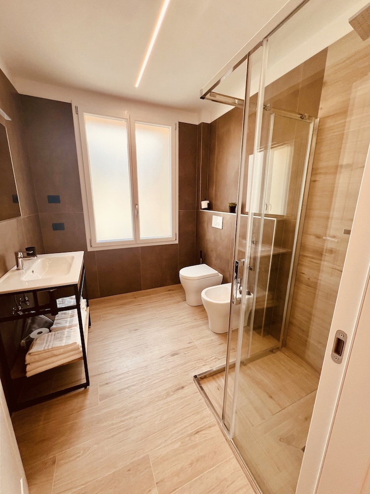 5 Terre hub suite