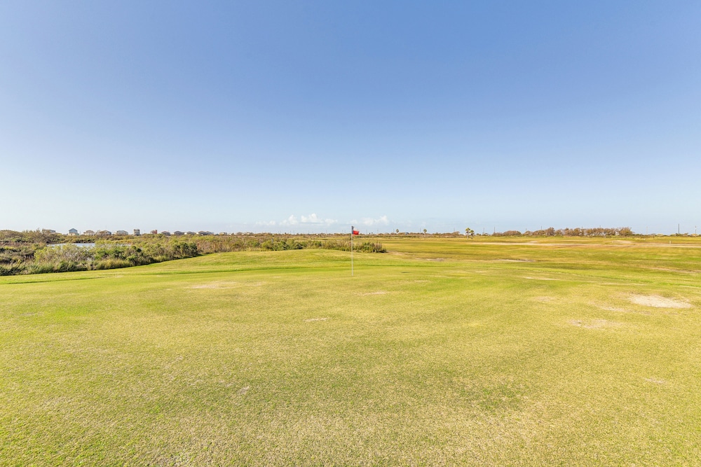 Beachfront Group Getaway on Bolivar Peninsula