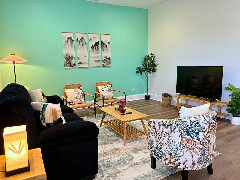 Well-Equipped 2BR - Greenbay 301