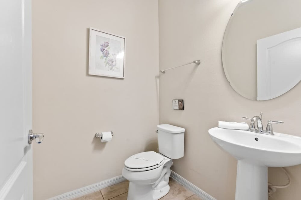 Pet Friendly Amazing 5 BR Sleeps 10 Ww2116