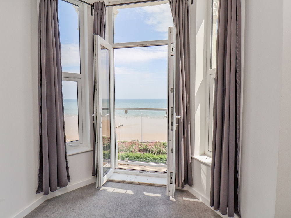 4 Seaview @ Bridlington Bay