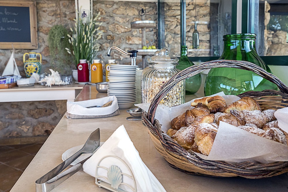 Albergo I Dammusi Di Borgo Cala Creta