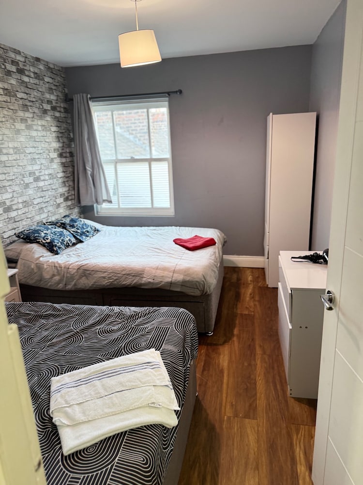 Citycenterapt-4br-wifi-freeparking-retroarcade