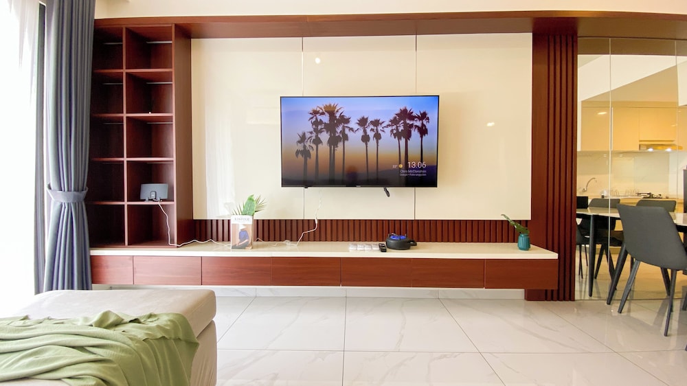 Comfort And Elegant 3Br Apartment Sky House Bsd