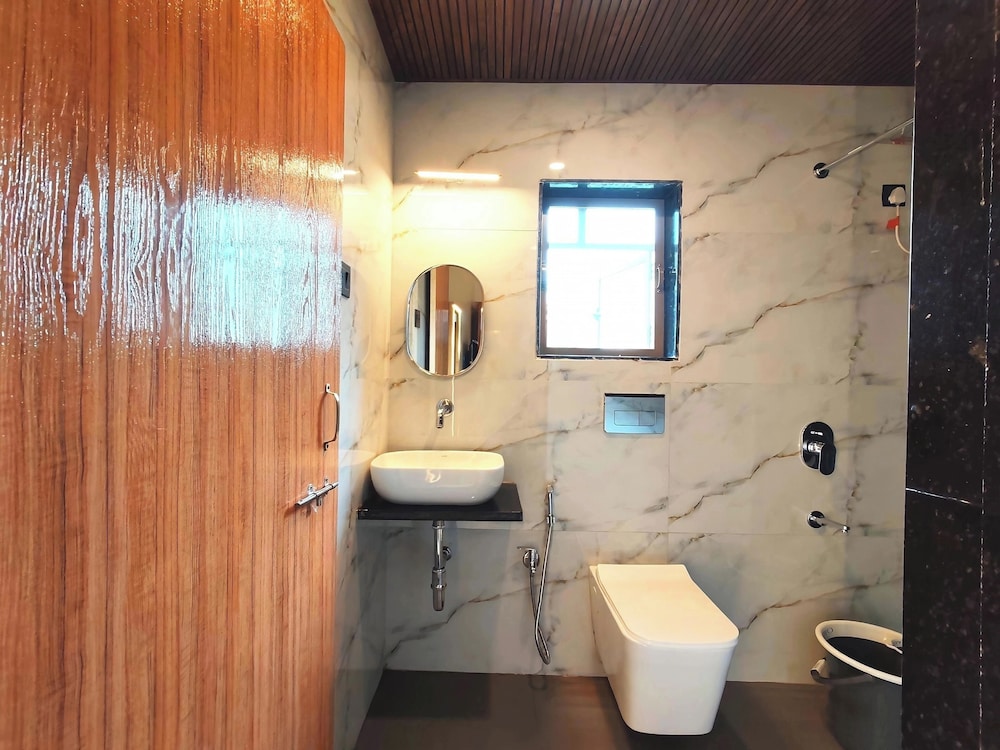 Hotel Satkar Inn