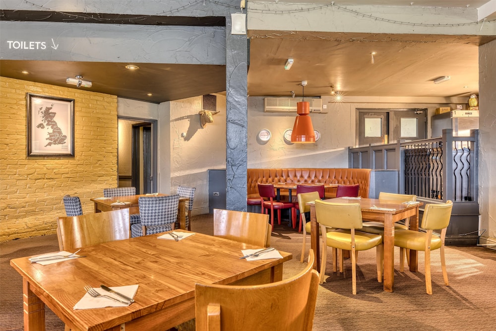 Premier Inn Basingstoke West, photo 12