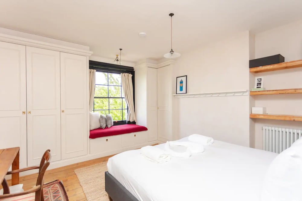 Stunning 2 Bedroom House in Peaceful London Fields