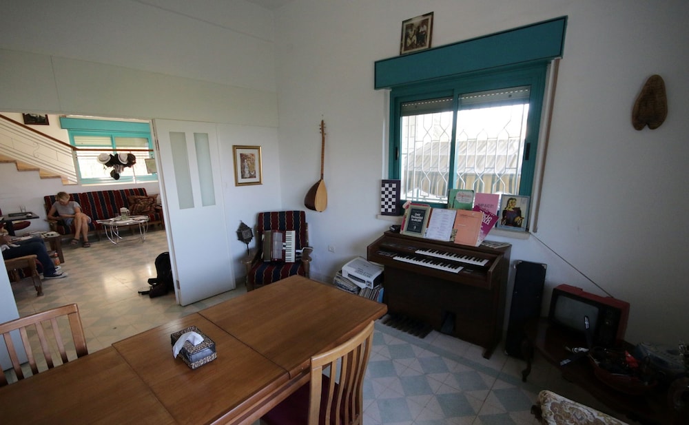 Auberg-Inn Guesthouse