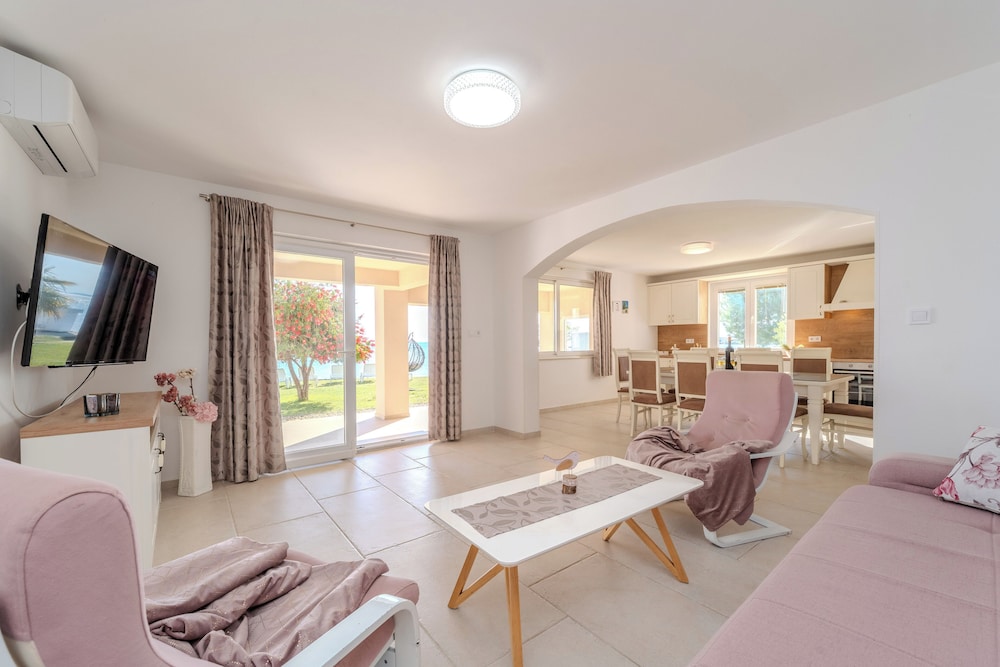 Apartments Batela