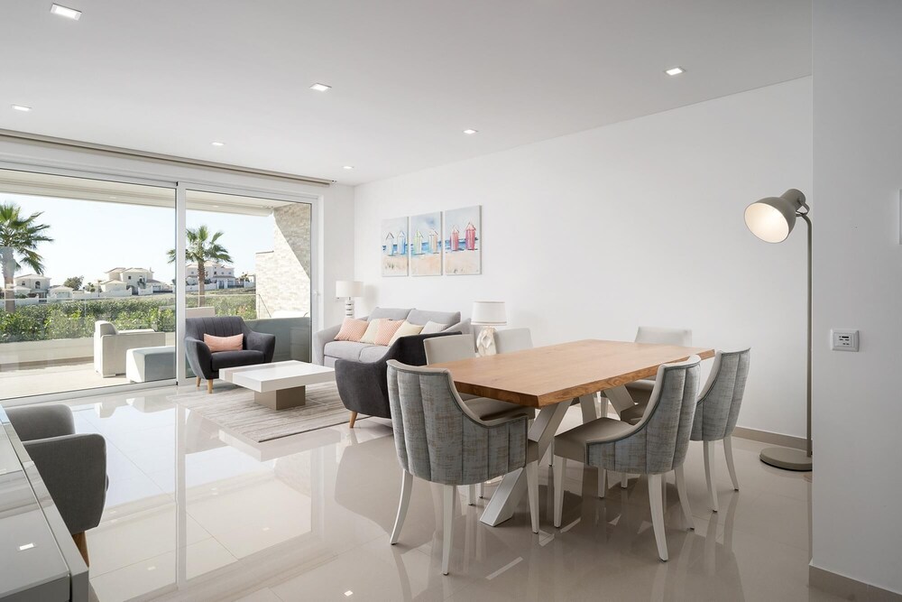 Luxury Spacious Lagos Apartment by Ideal Homes view 5