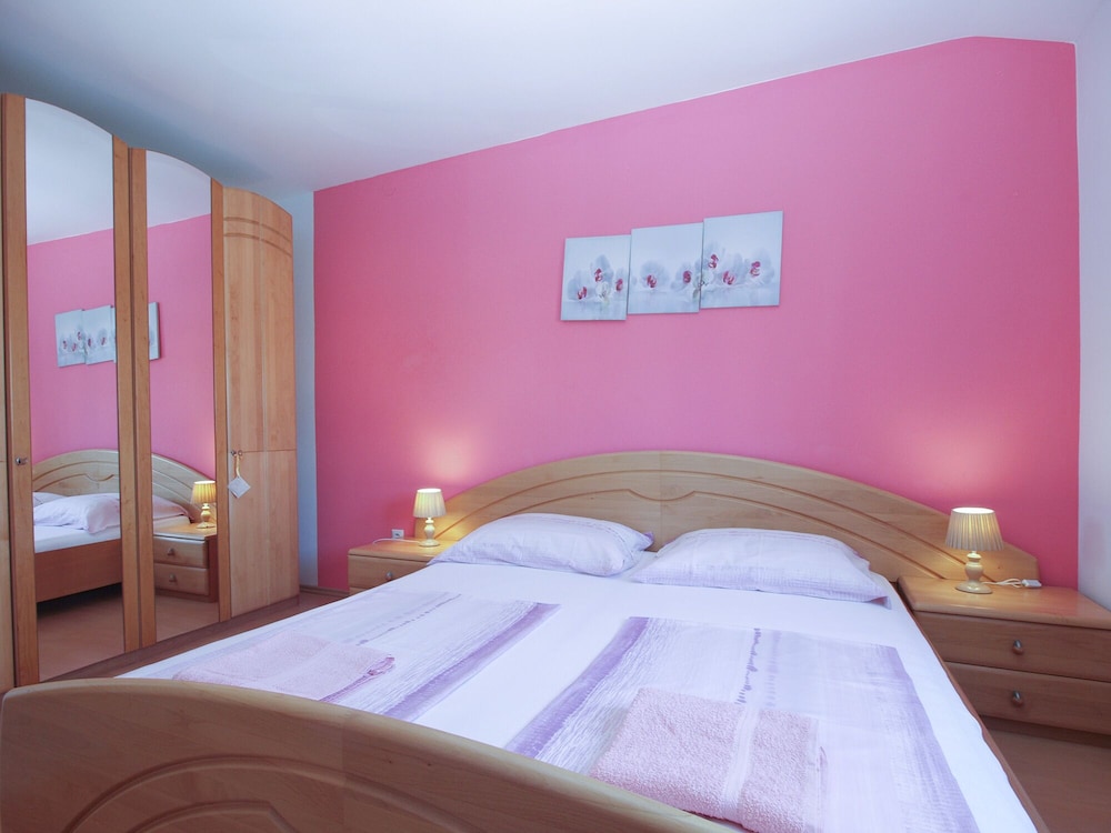 Apartment Anica 770