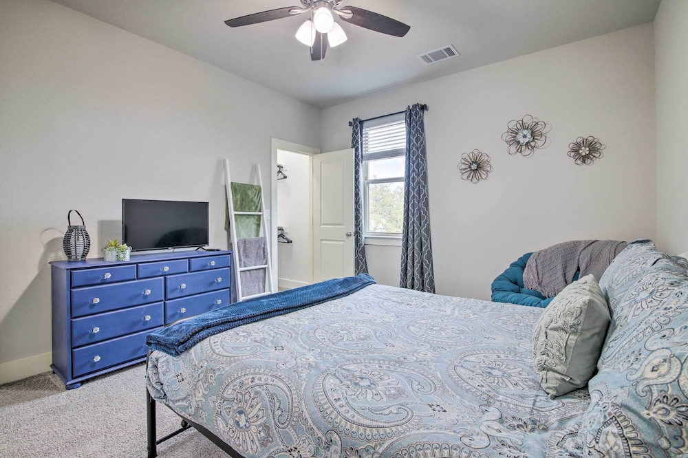 Lago Vista Townhome Near Lake Travis! - Property Image 21