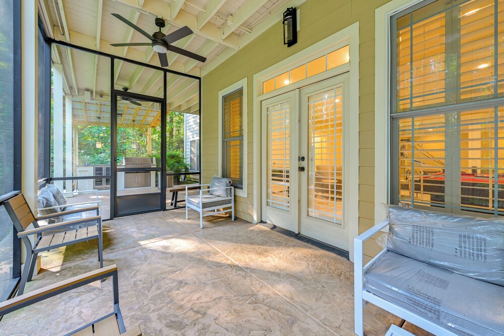 Hike & Explore! Luxe Retreat Near Lake Norman