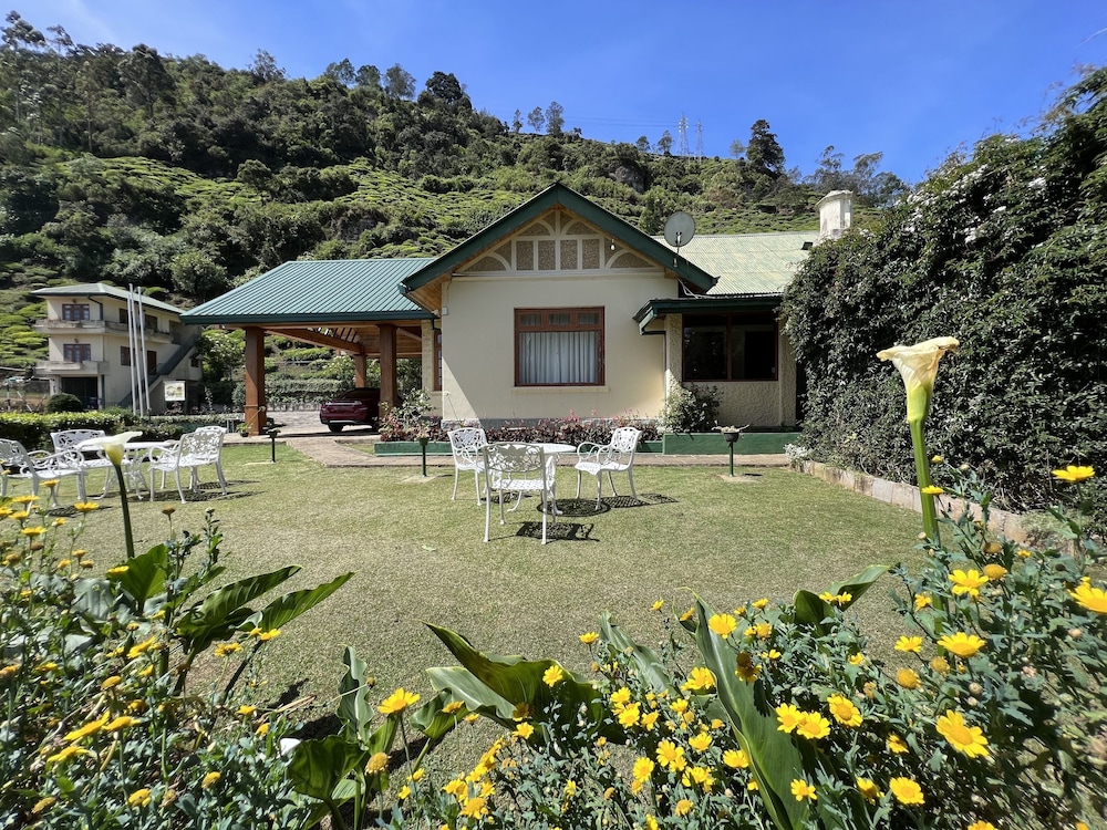 Tea Bush Hotel - Nuwara Eliya