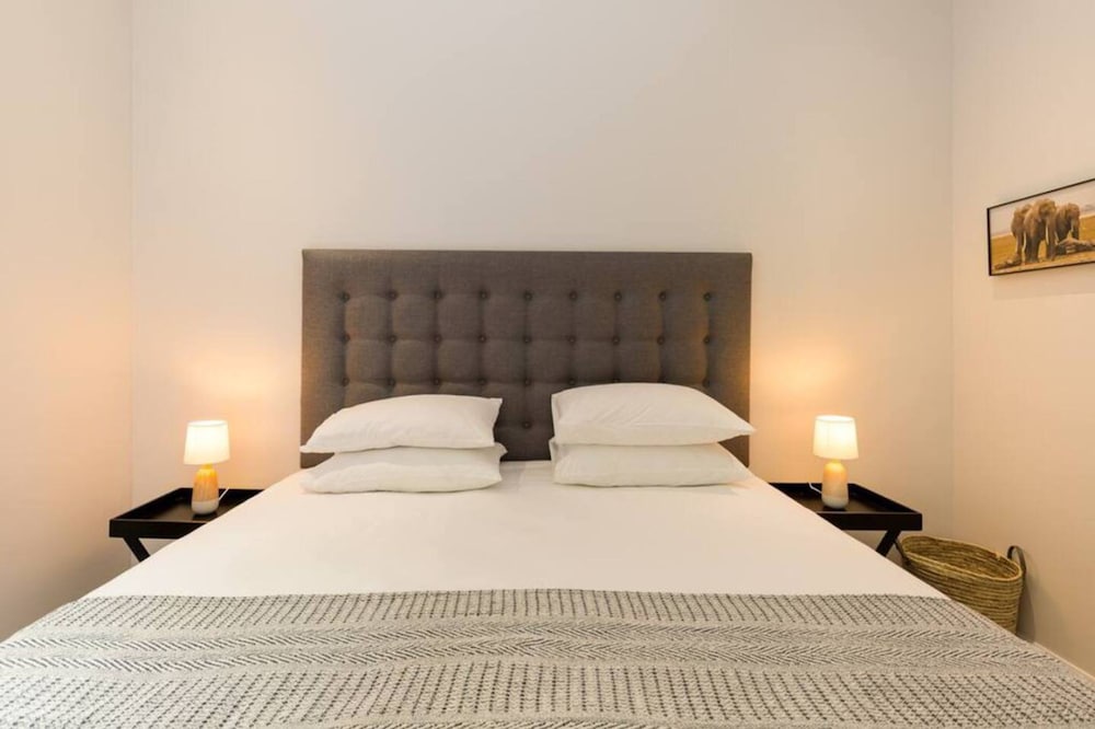 Spacious De Waterkant Retreat 2 Ensuite Bedrooms