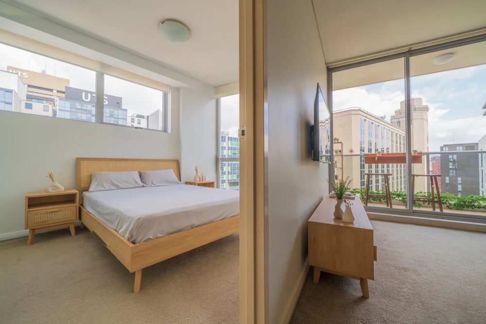 Bright 1bedroom Apartment Centrally Located Near Haymarket