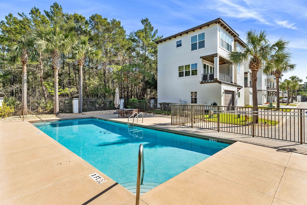 Modern Stay Near 30A w Pool Balcony Golf Cart Rental 30A Sunset Cove