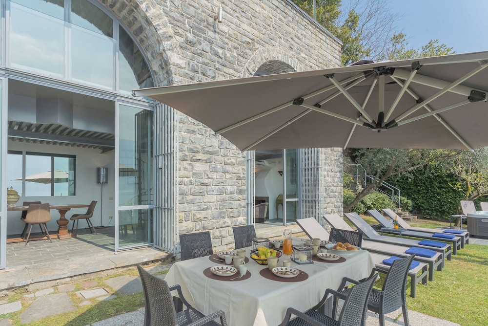 Sala Comacina Villas by Rent all Como