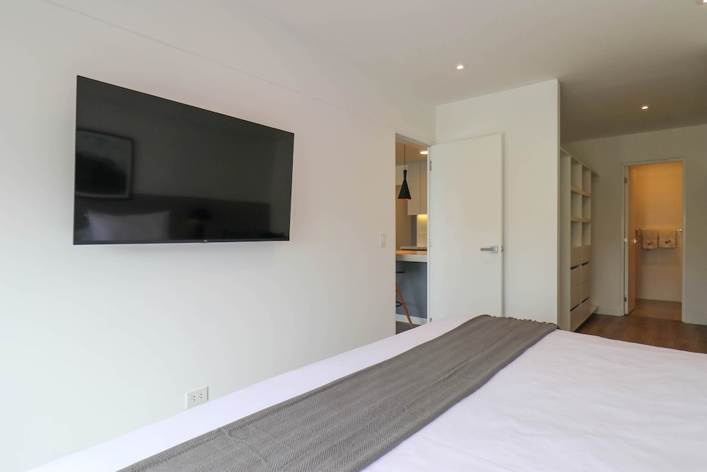 w Fabulous 2BR w Balcony in Miraflores