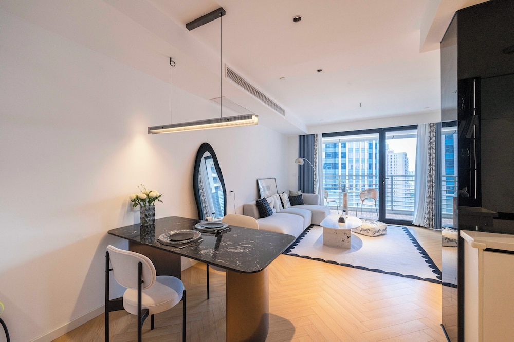 Zhome- Count Luxury 2Bedroom Apartment