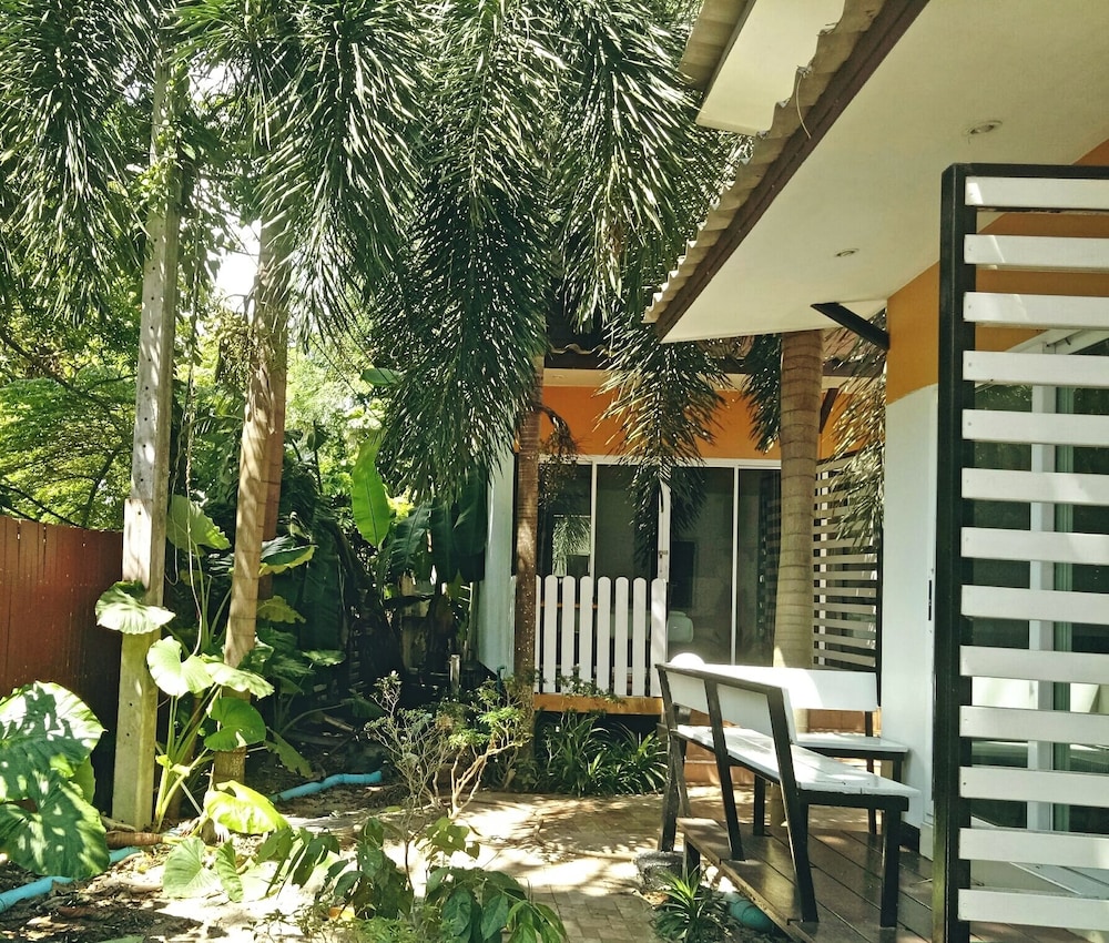 NT House Koh Lipe Resort