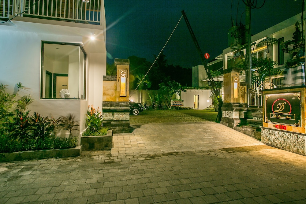 Hotel The Diana Suite Tuban - Image 1