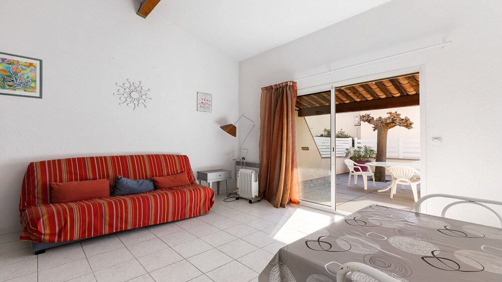 Stylish Coastal Hideaway, Agde