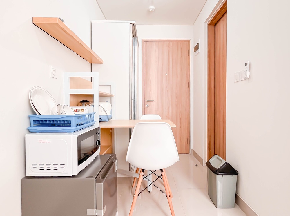 Comfortable Studio Room (No Kitchen) at Bandaraya - Tallasa City Makassar Apartment