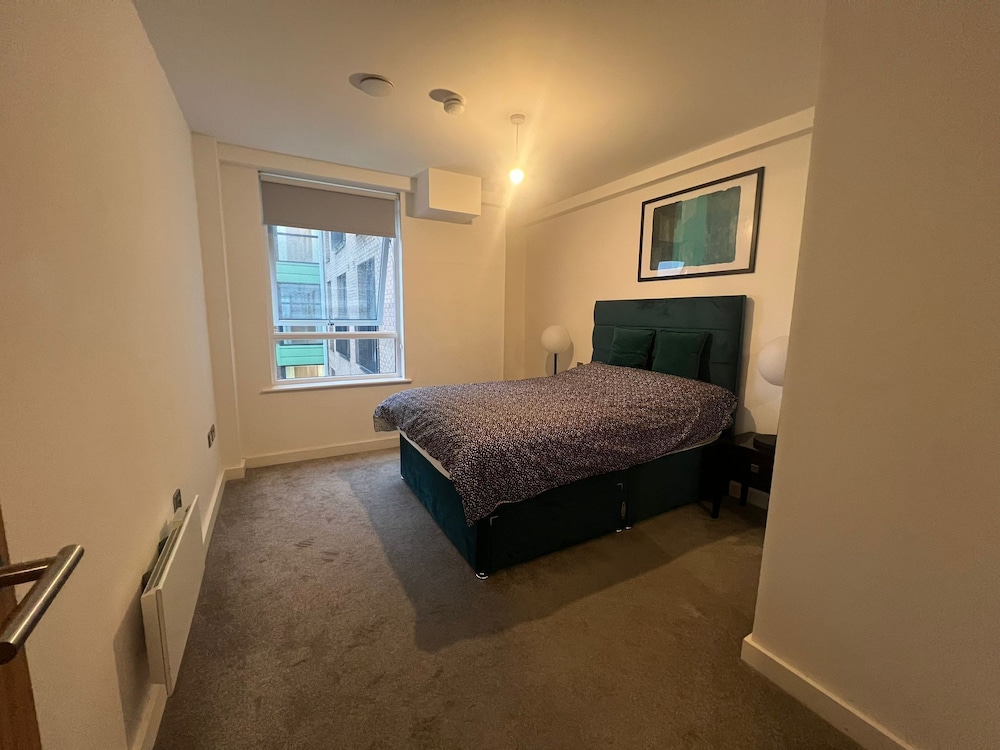 Highend 2bed Duplex Apt With Top Floor Terrace view 3