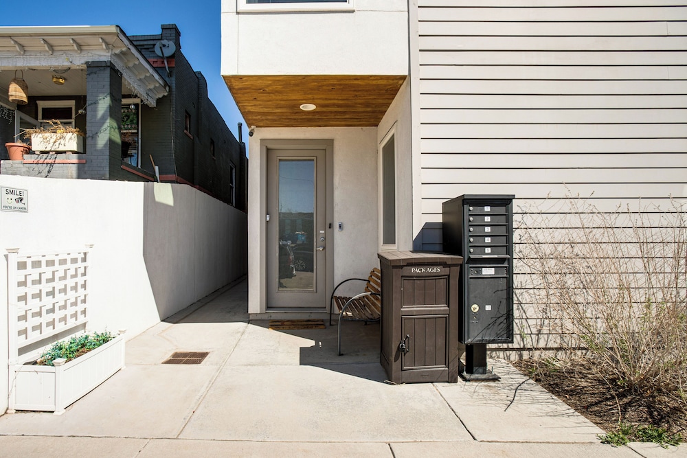 Walk to Mile High Stadium: Modern Denver Townhome