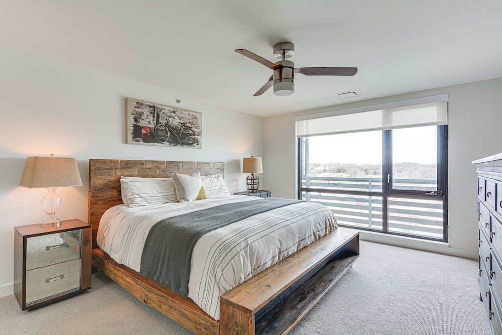 Modern Springfield Apartment ~ 7 Mi to Downtown!