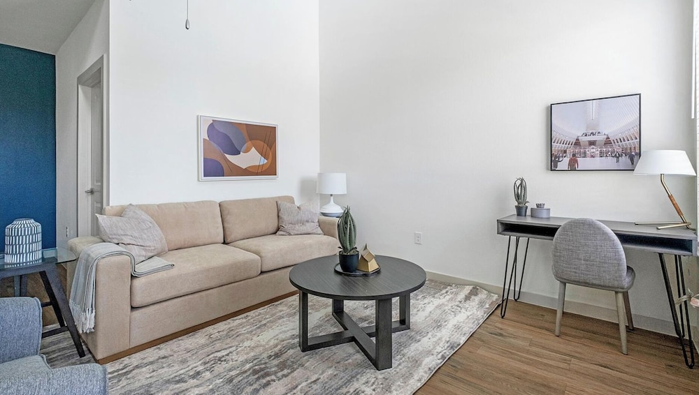Landing Apartments Waller