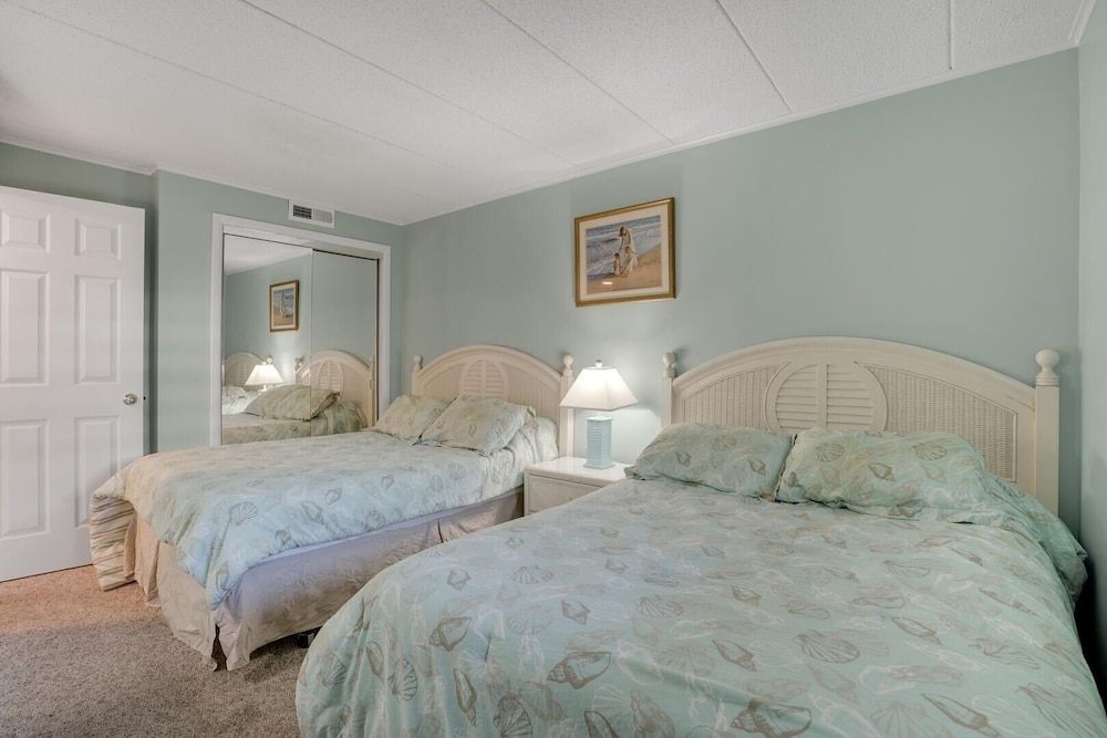 Thunder Island 139d 2 Bedroom Condo by RedAwning view 2