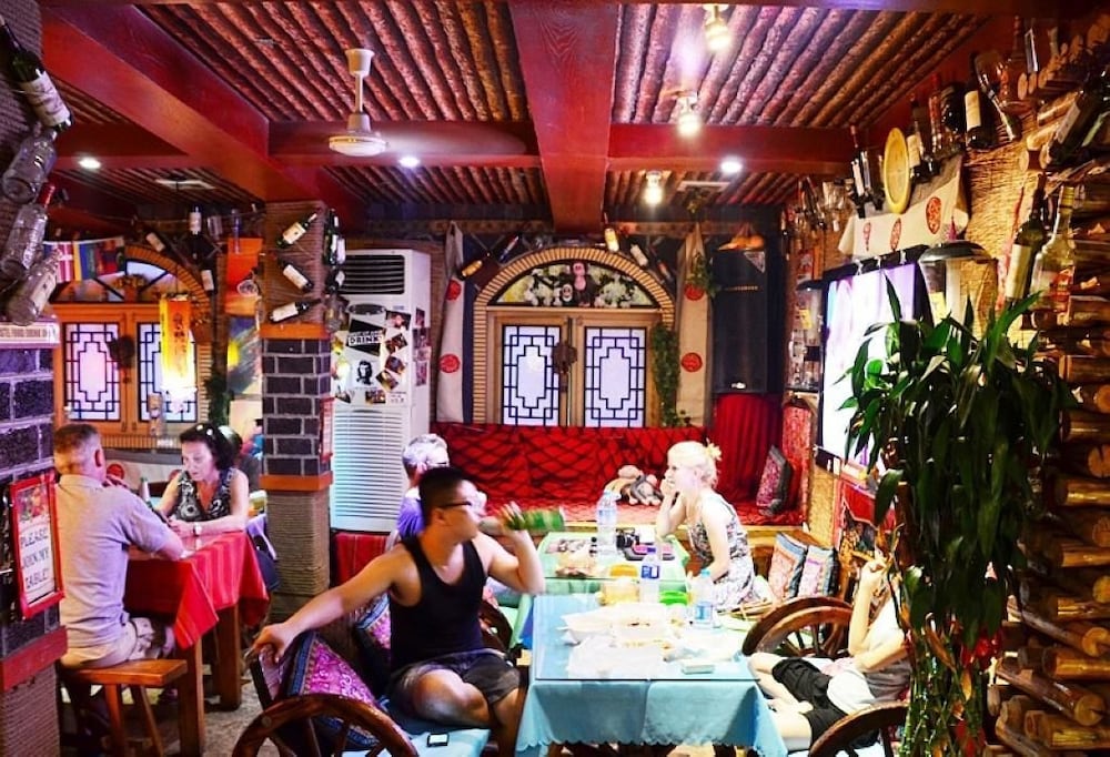 Leo Hostel